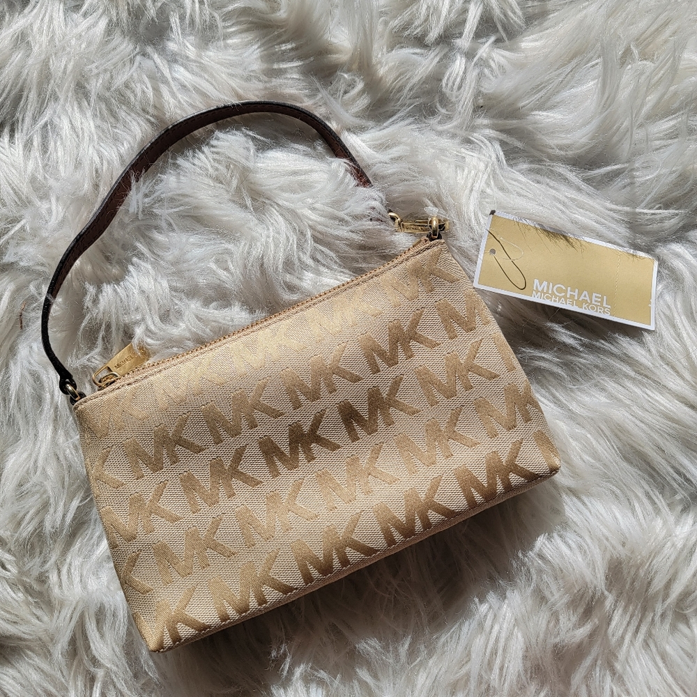 Michael Kors wristlet